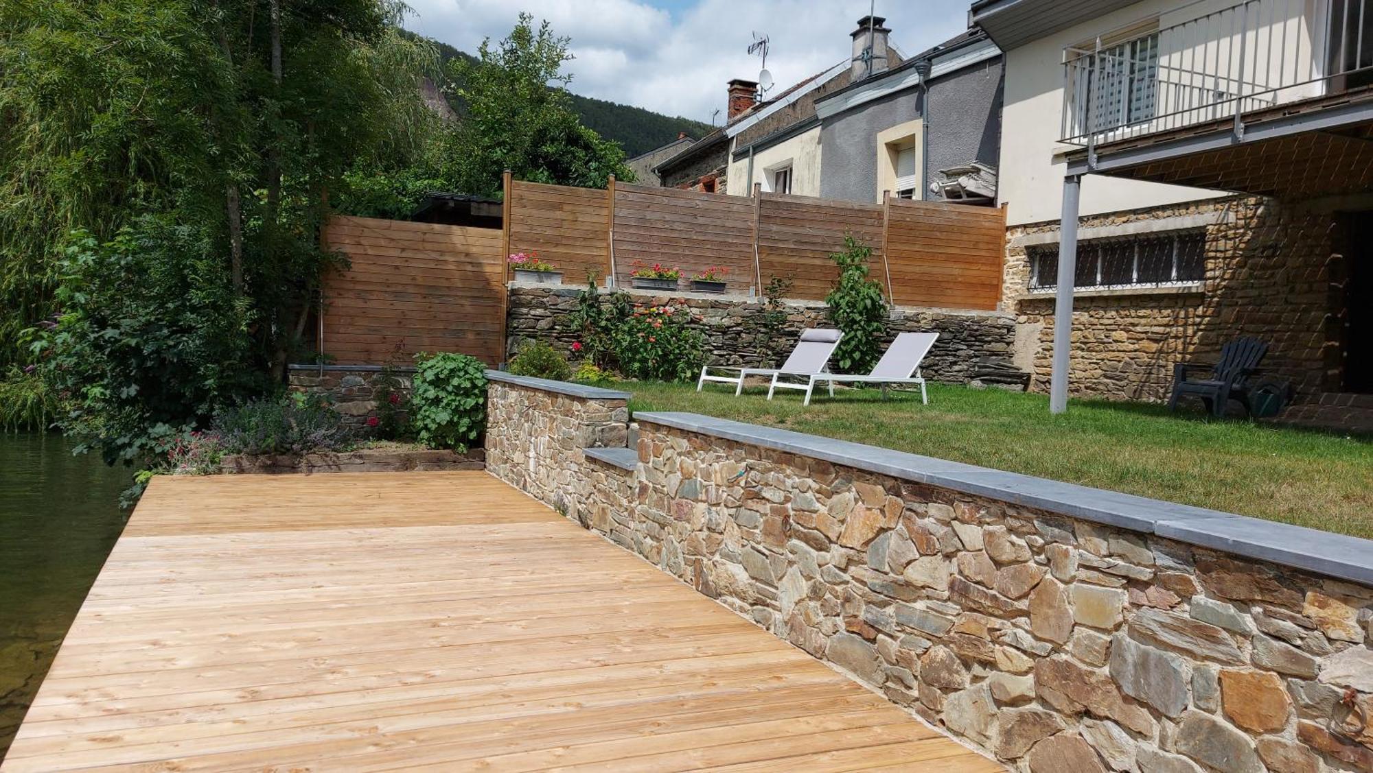Gite En Bord De Meuse Montherme Exterior photo
